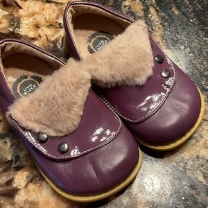 Livie & Luca Purple leather Shoes with Faux Fur trim toddler size 8